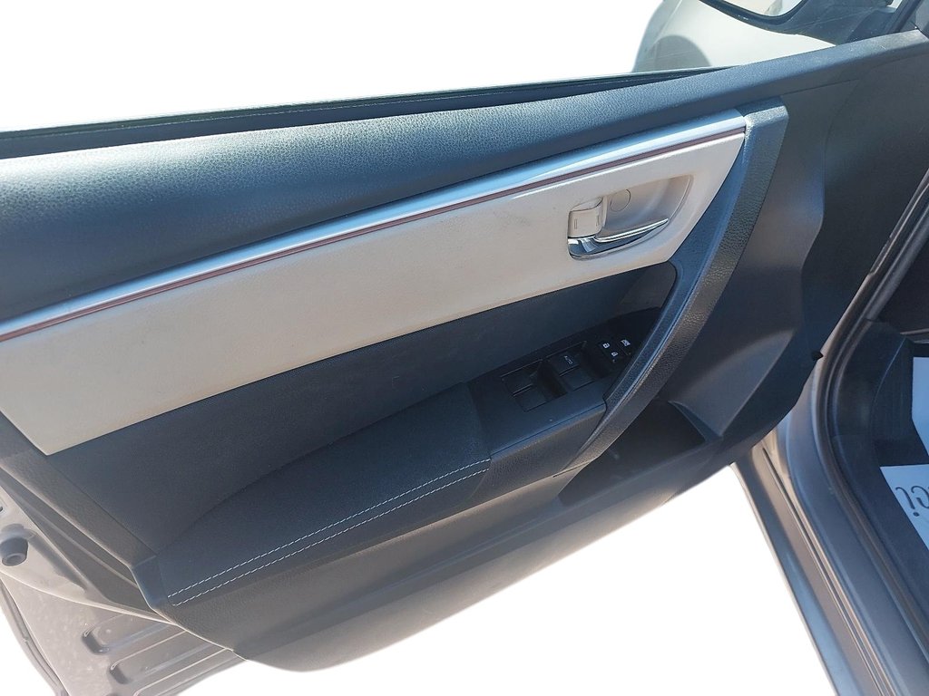 2014 Toyota Corolla in Jonquière, Quebec - 11 - w1024h768px