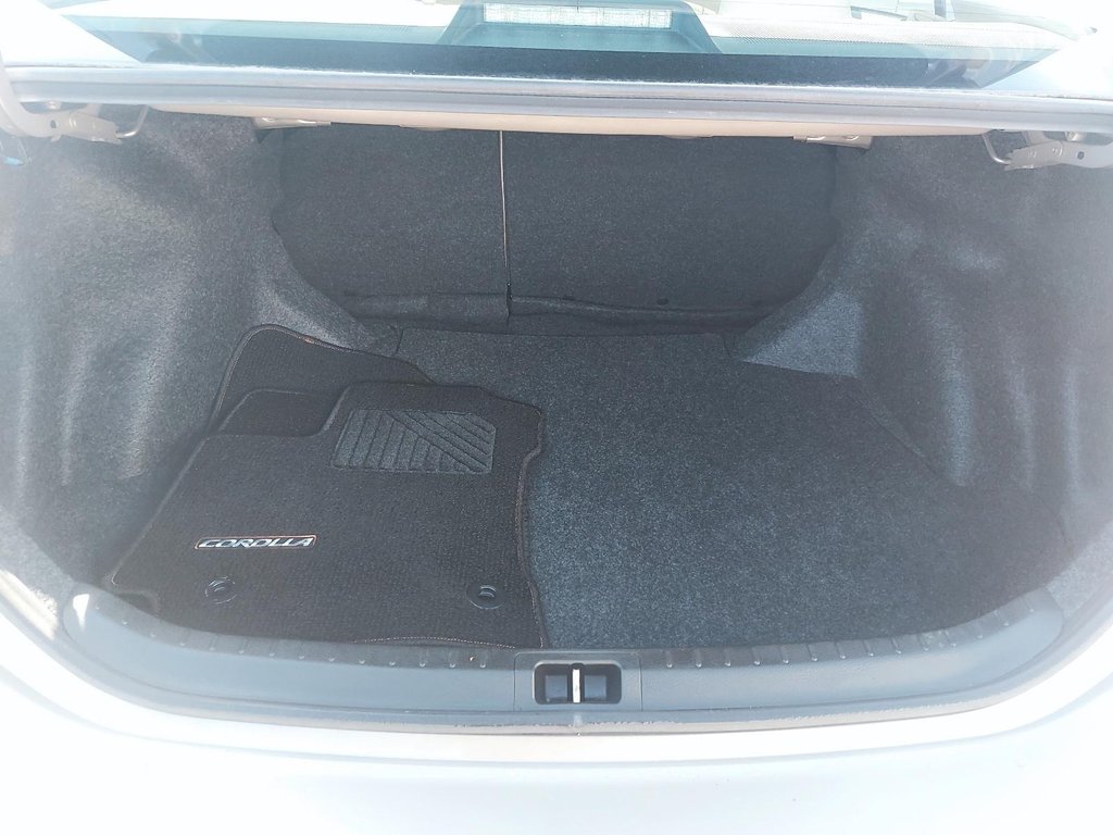 2014 Toyota Corolla in Jonquière, Quebec - 6 - w1024h768px