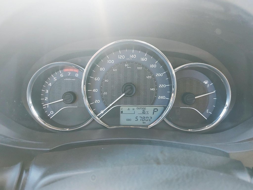 2014 Toyota Corolla in Jonquière, Quebec - 14 - w1024h768px