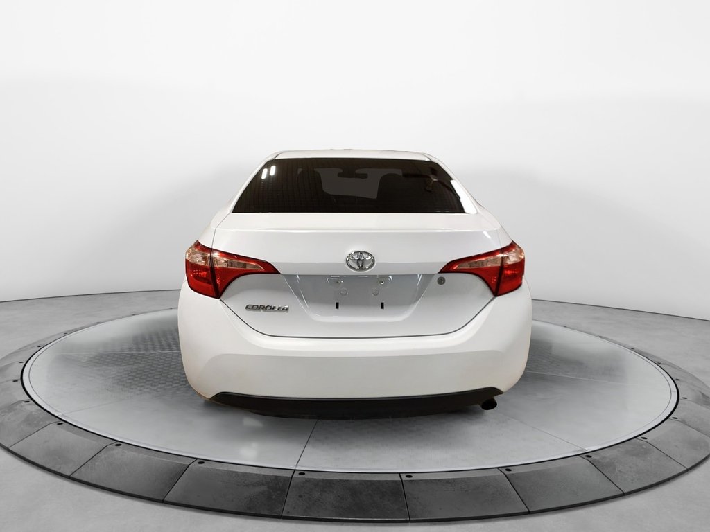2017 Toyota Corolla in Chicoutimi, Quebec - 3 - w1024h768px
