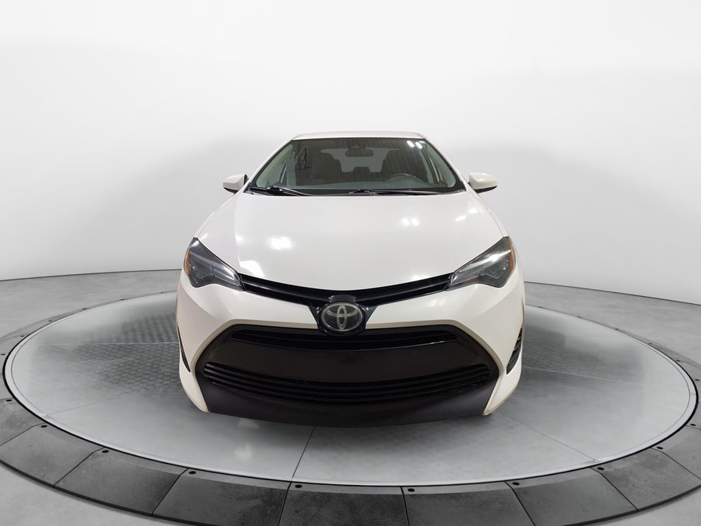 2017 Toyota Corolla in Chicoutimi, Quebec - 2 - w1024h768px