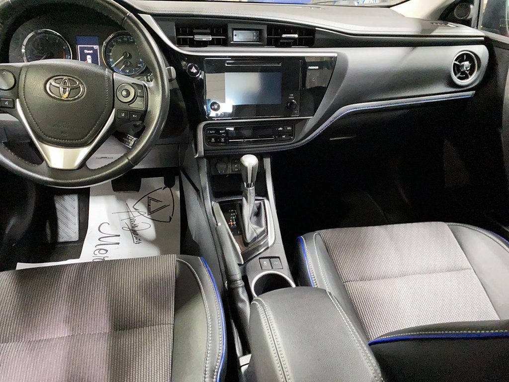 2017 Toyota Corolla in Baie-Comeau, Quebec - 8 - w1024h768px