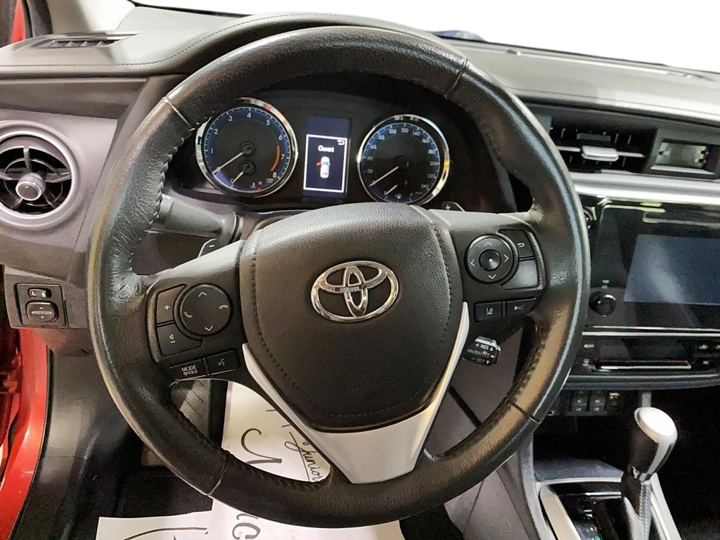 2017 Toyota Corolla in Baie-Comeau, Quebec - 12 - w1024h768px