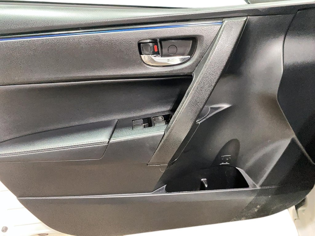 Toyota Corolla  2018 à Sept-Îles, Québec - 10 - w1024h768px