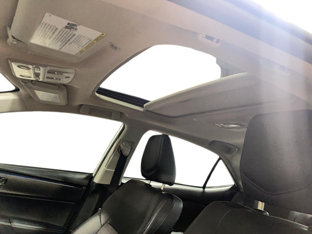 Toyota Corolla  2018 à Sept-Îles, Québec - 12 - w1024h768px