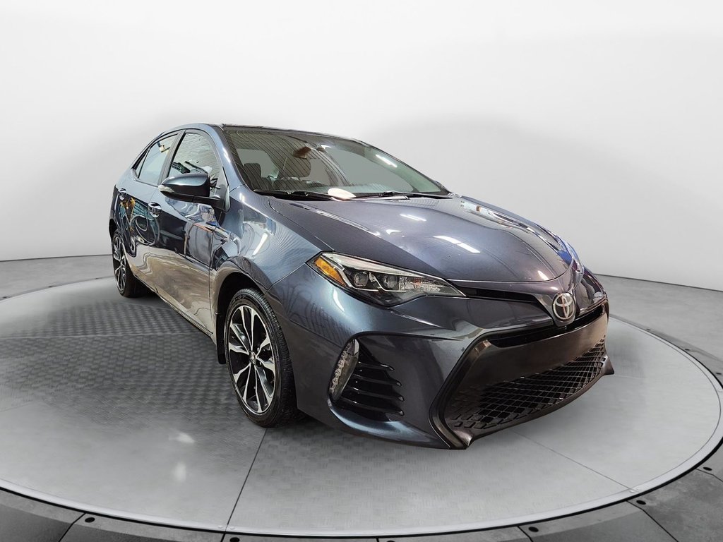 2019 Toyota Corolla in Sept-Îles, Quebec - 2 - w1024h768px