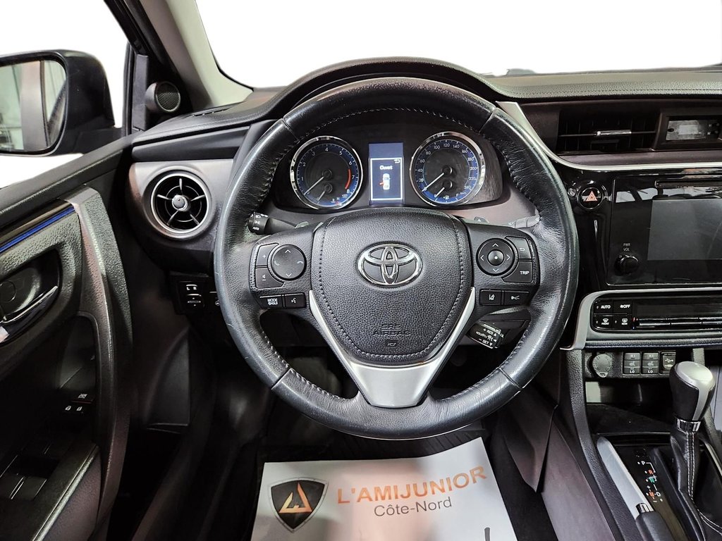 2019 Toyota Corolla in Baie-Comeau, Quebec - 12 - w1024h768px
