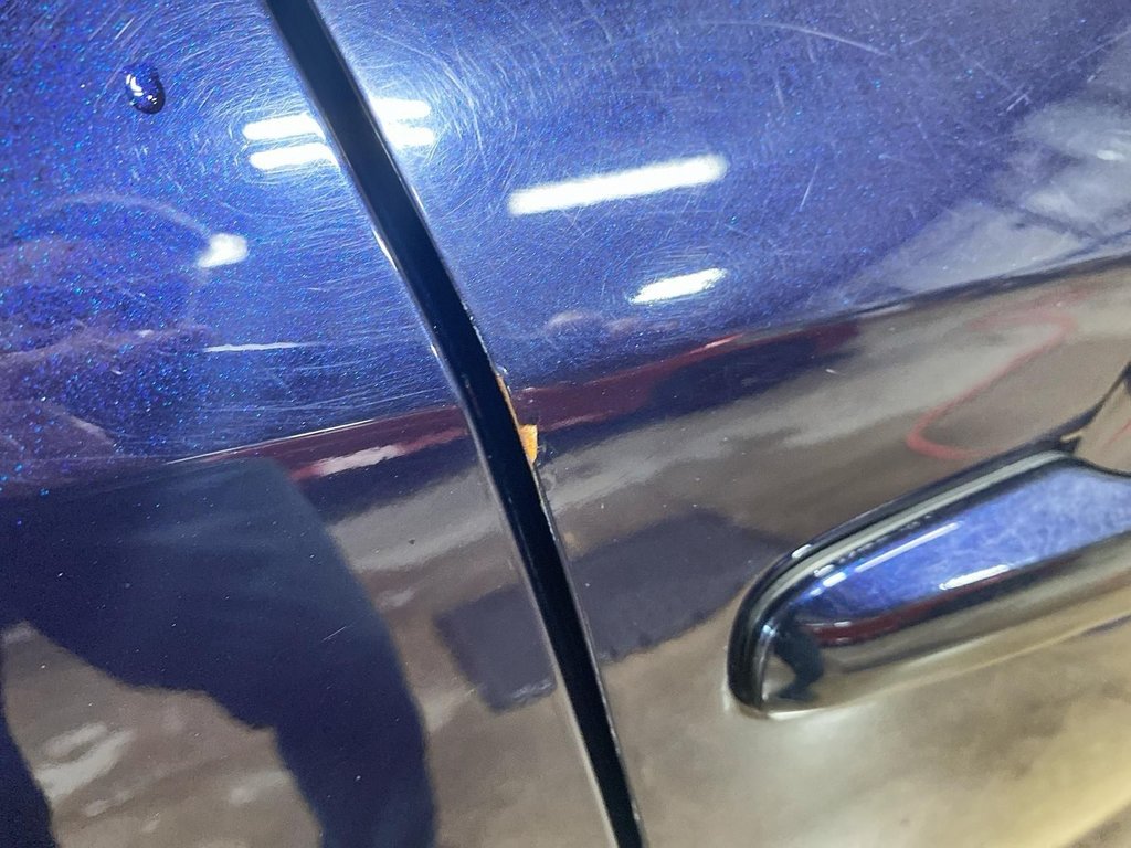 2020 Toyota Corolla in Jonquière, Quebec - 6 - w1024h768px