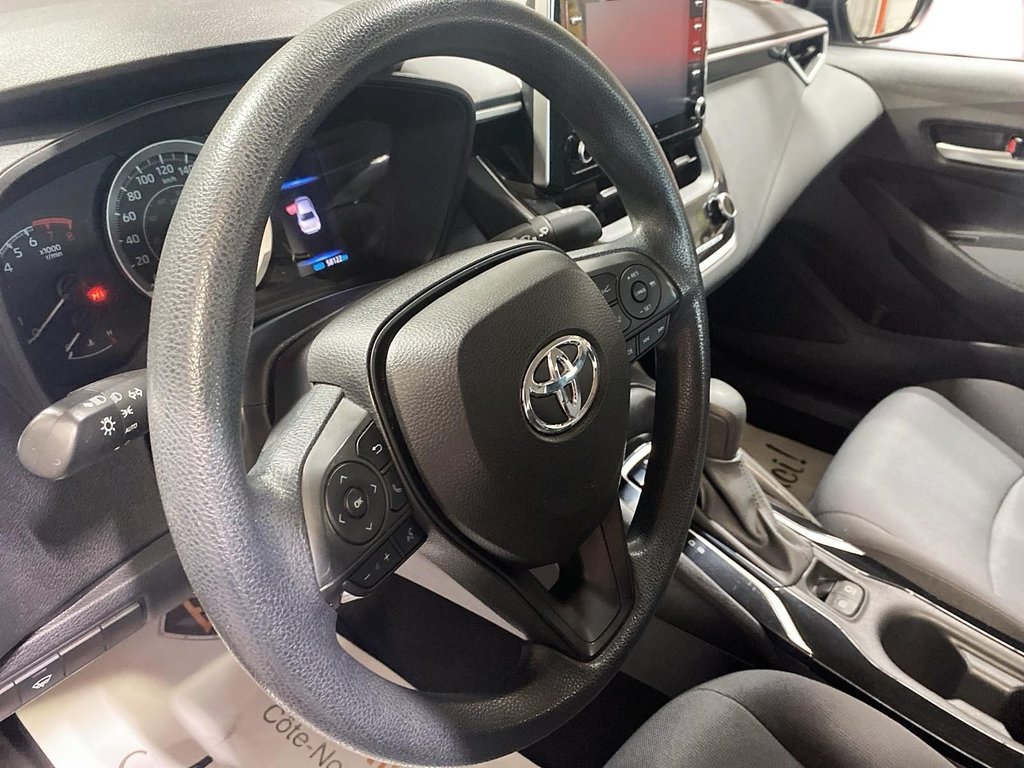 2020 Toyota Corolla in Jonquière, Quebec - 15 - w1024h768px
