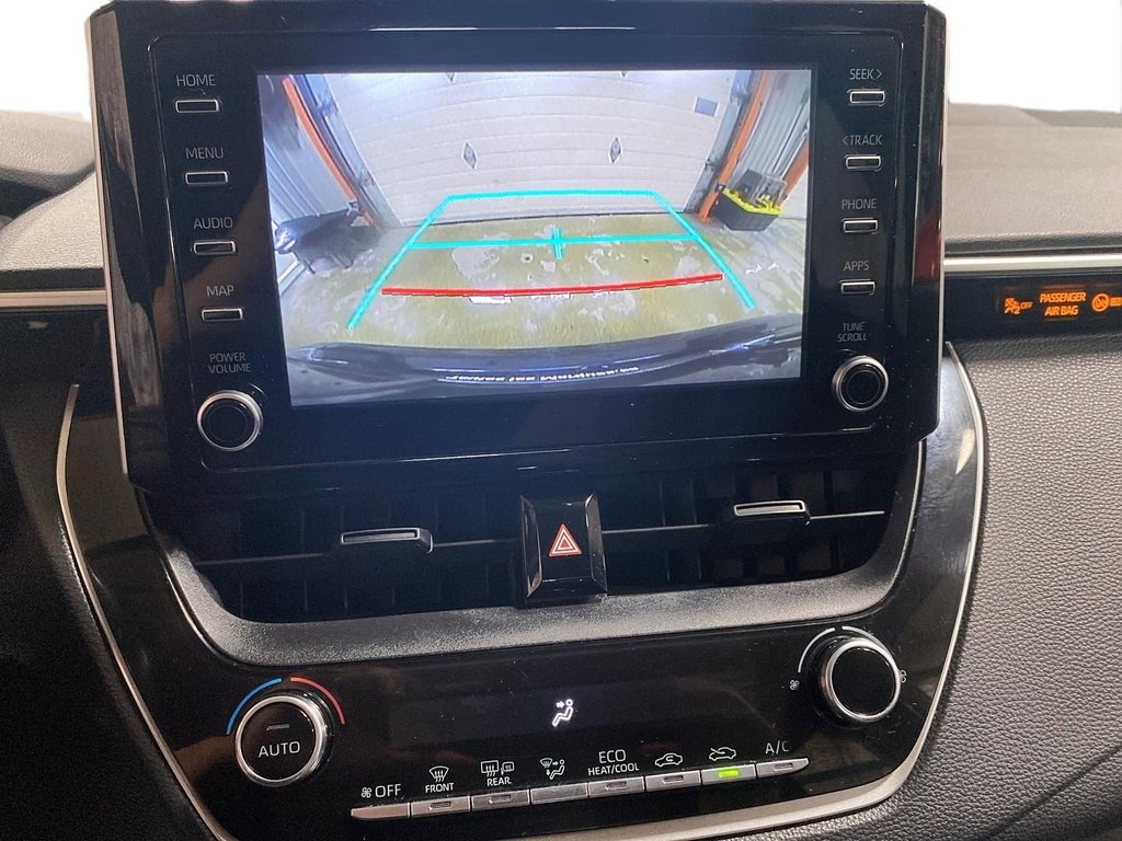 2020 Toyota Corolla in Jonquière, Quebec - 20 - w1024h768px