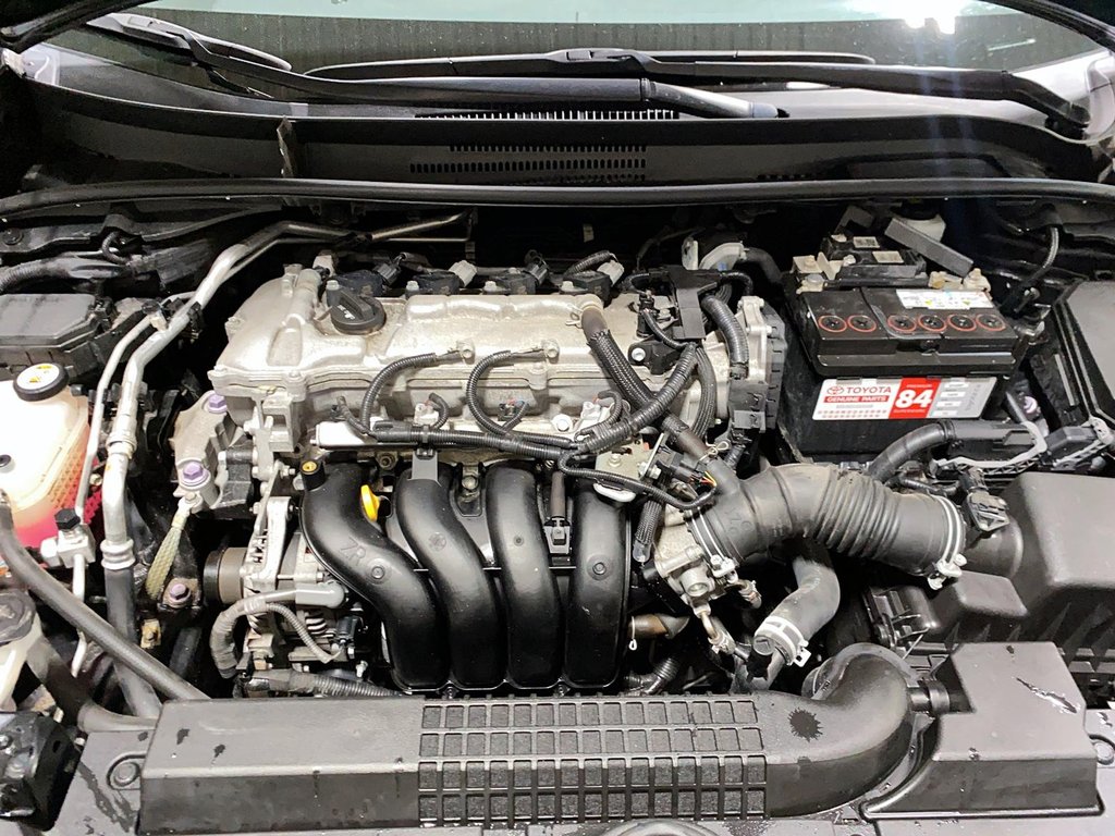 2020 Toyota Corolla in Sept-Îles, Quebec - 8 - w1024h768px