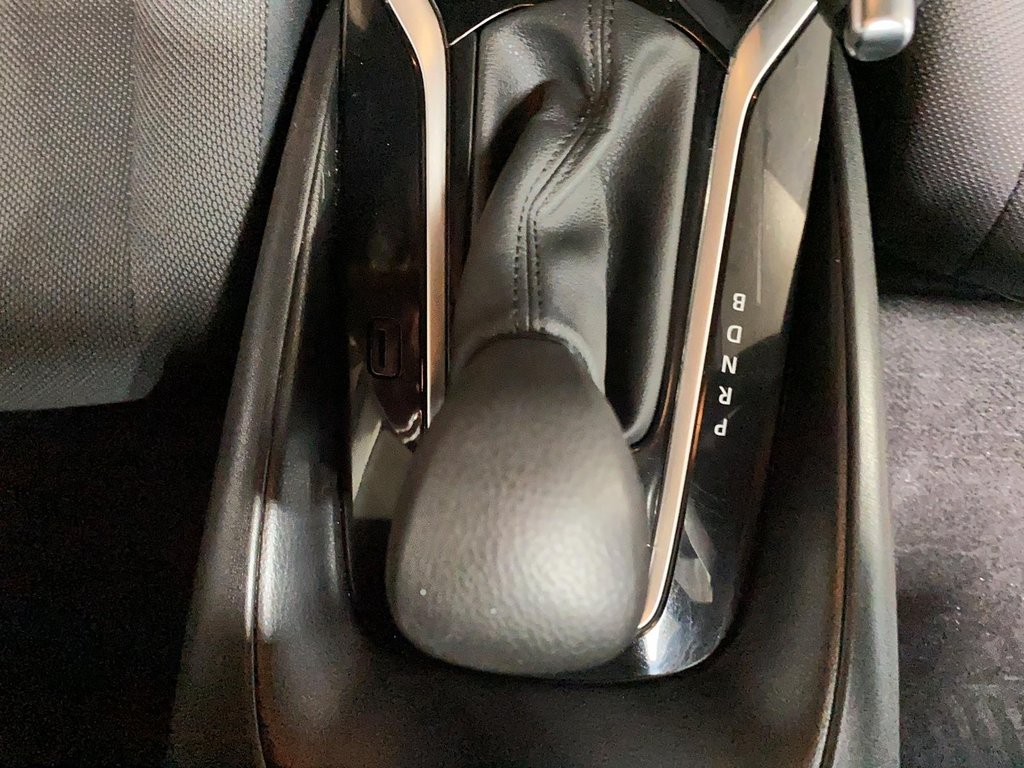 2020 Toyota Corolla in Sept-Îles, Quebec - 14 - w1024h768px