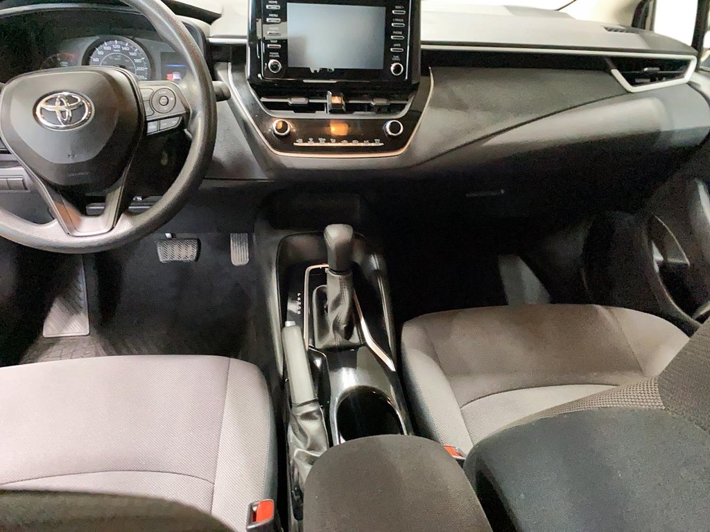 2020 Toyota Corolla in Sept-Îles, Quebec - 12 - w1024h768px