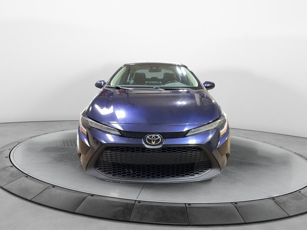 2020 Toyota Corolla in Baie-Comeau, Quebec - 2 - w1024h768px