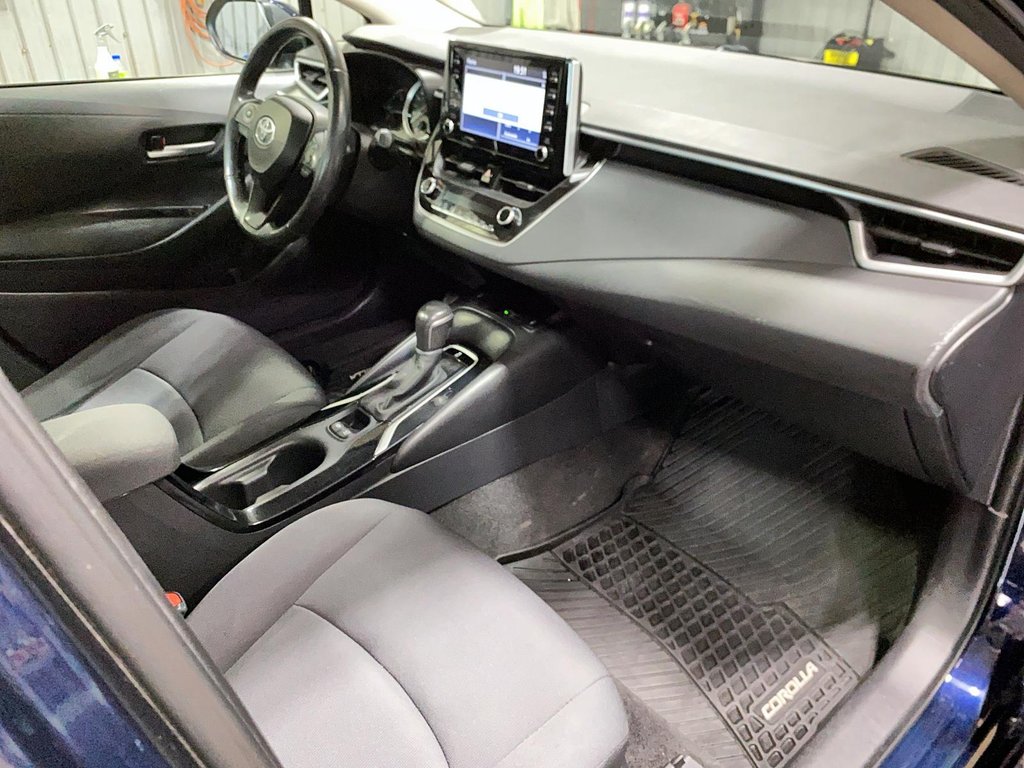 2020 Toyota Corolla in Baie-Comeau, Quebec - 16 - w1024h768px