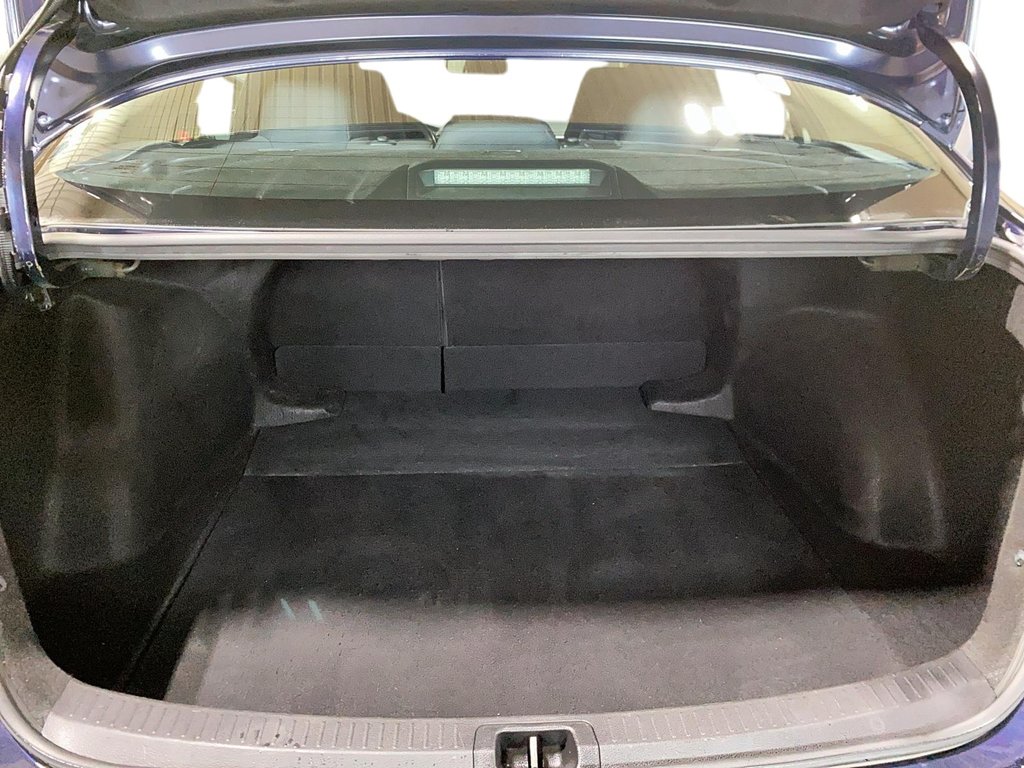 2020 Toyota Corolla in Baie-Comeau, Quebec - 5 - w1024h768px