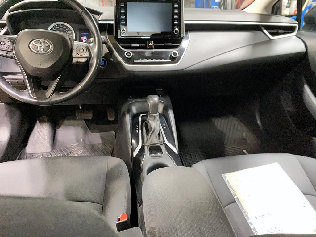 2020 Toyota Corolla in Baie-Comeau, Quebec - 8 - w1024h768px