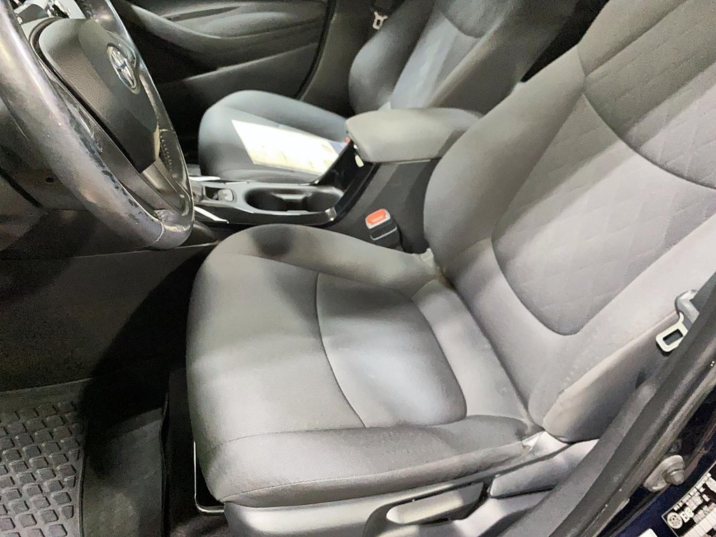 2020 Toyota Corolla in Baie-Comeau, Quebec - 9 - w1024h768px