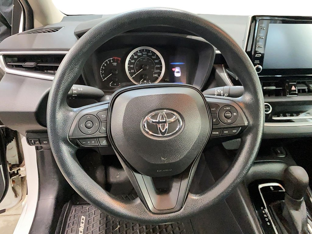 2020 Toyota Corolla in Jonquière, Quebec - 12 - w1024h768px