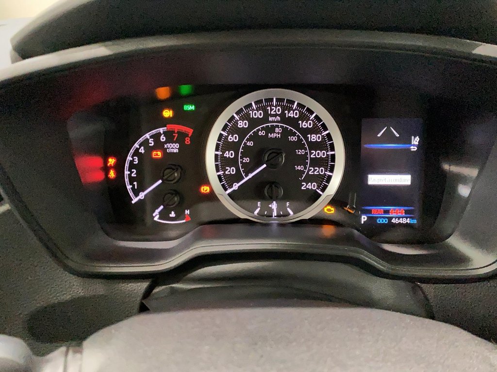 2020 Toyota Corolla in Jonquière, Quebec - 16 - w1024h768px