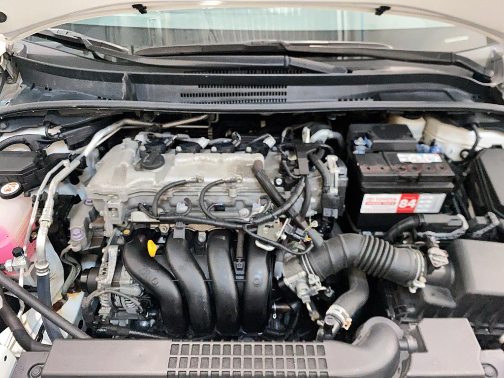 2020 Toyota Corolla in Jonquière, Quebec - 8 - w1024h768px
