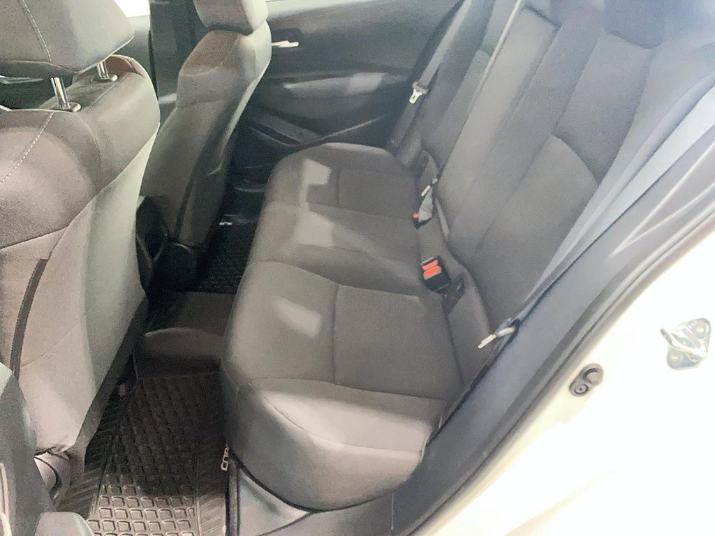 2020 Toyota Corolla in Jonquière, Quebec - 24 - w1024h768px