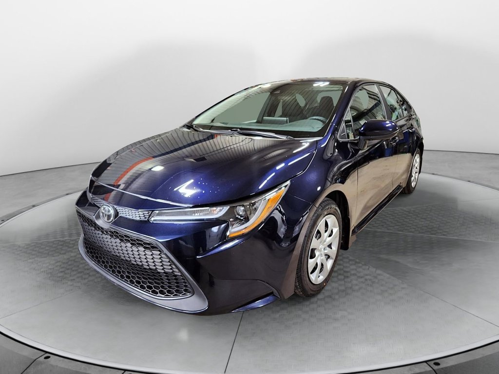 2021 Toyota Corolla in Sept-Îles, Quebec - 1 - w1024h768px