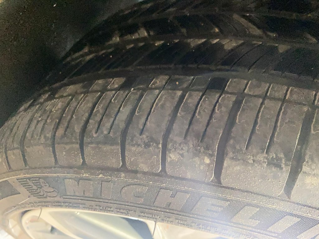 Toyota Corolla  2021 à Jonquière, Québec - 16 - w1024h768px
