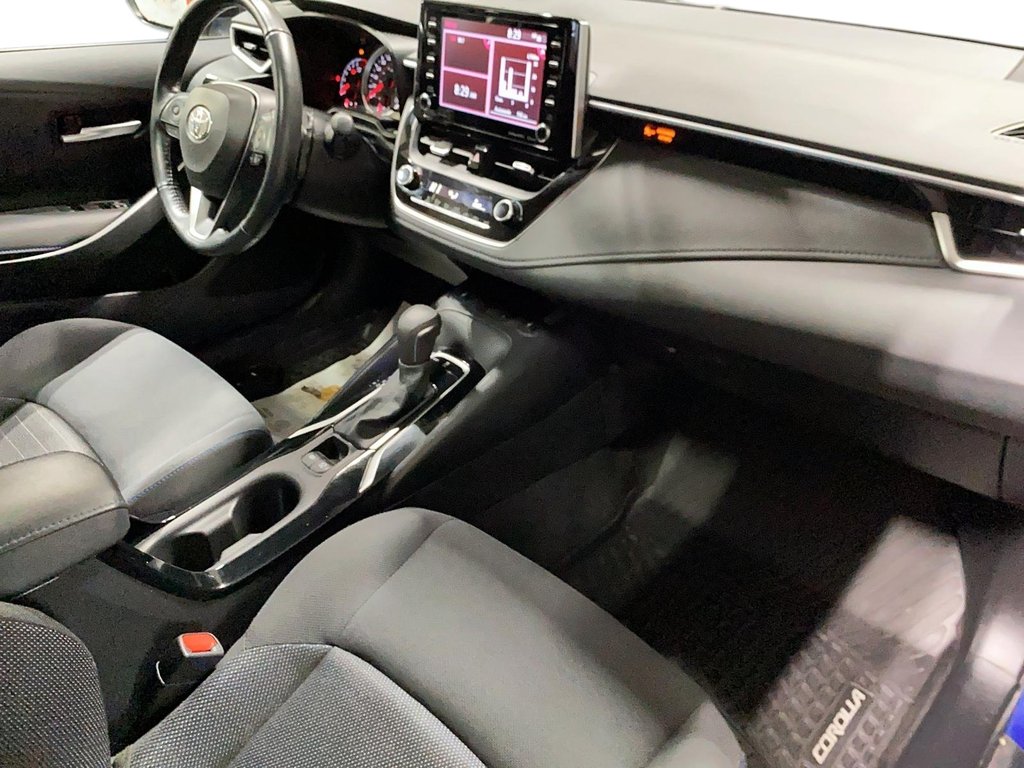 2021 Toyota Corolla in Baie-Comeau, Quebec - 17 - w1024h768px