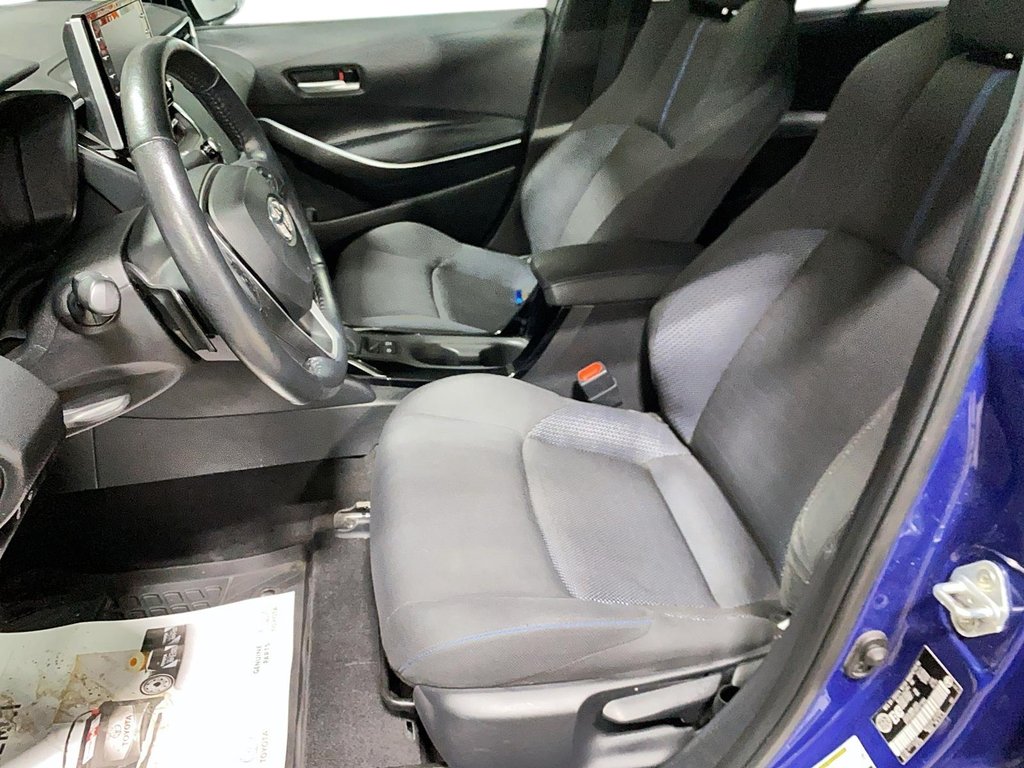 2021 Toyota Corolla in Baie-Comeau, Quebec - 9 - w1024h768px