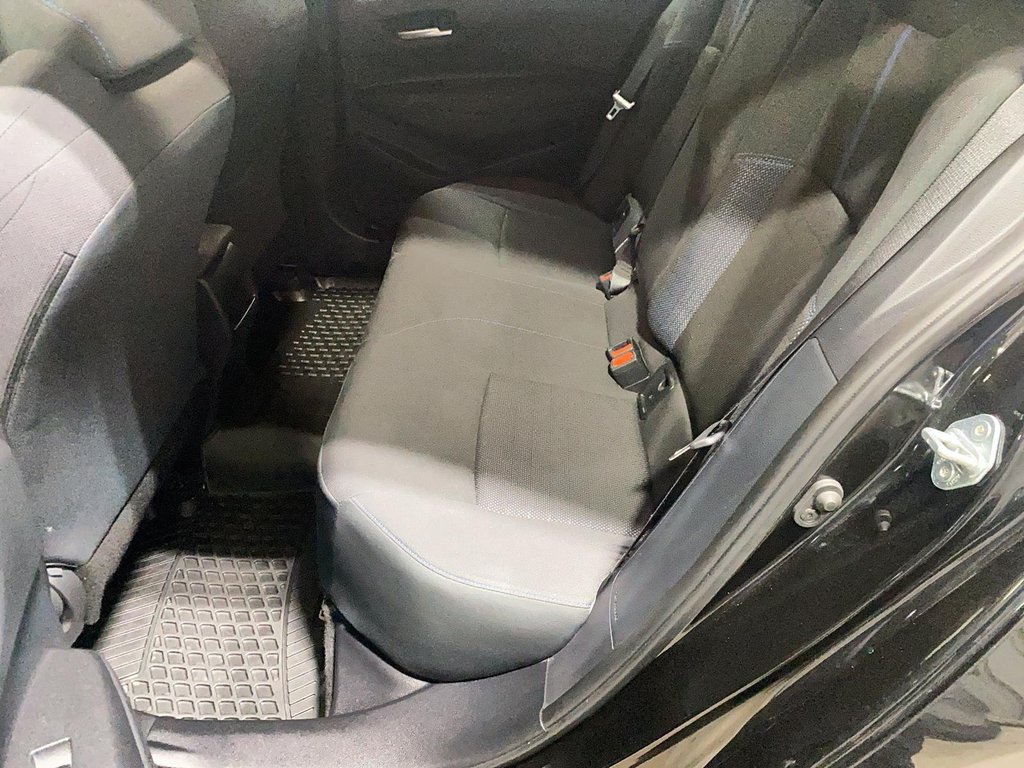 2021 Toyota Corolla SE in Chicoutimi, Quebec - 8 - w1024h768px
