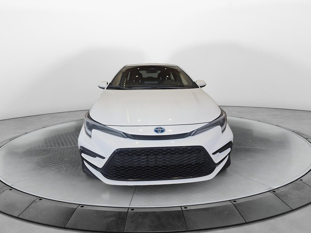 2024 Toyota Corolla in Baie-Comeau, Quebec - 2 - w1024h768px