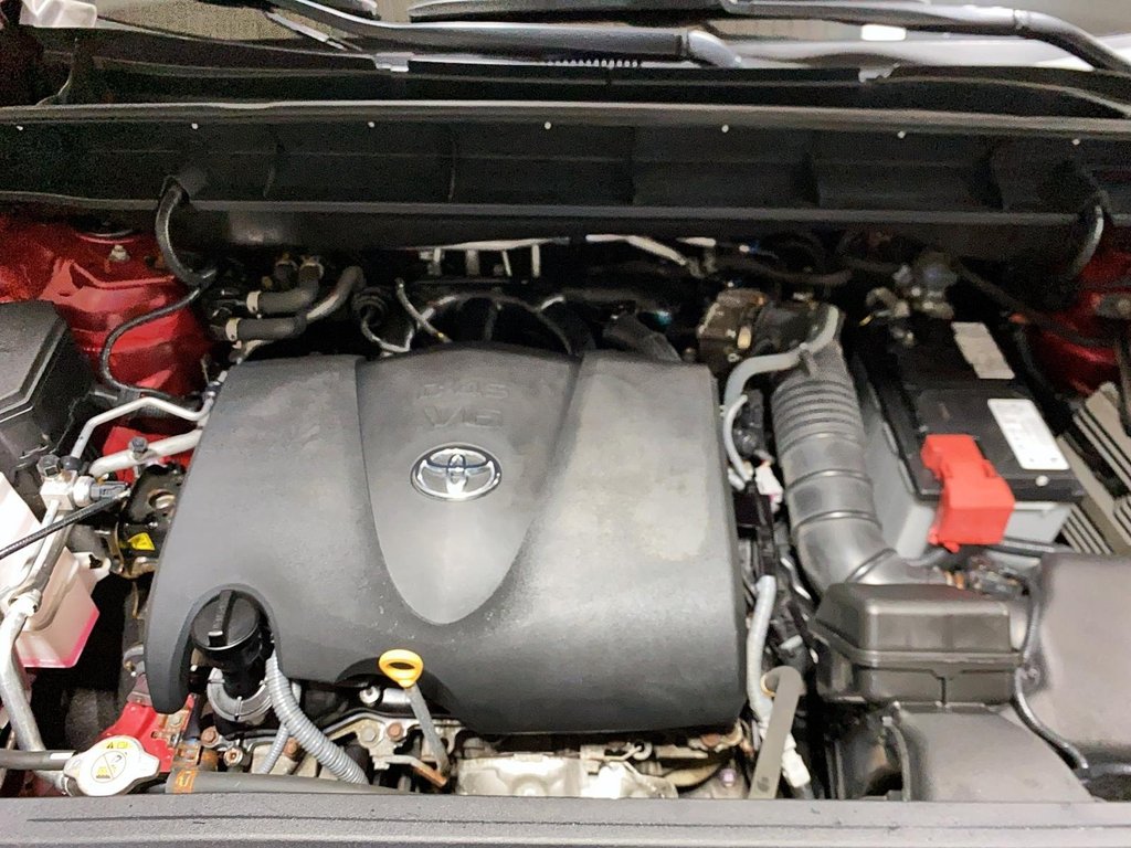 2020 Toyota Highlander in Jonquière, Quebec - 10 - w1024h768px