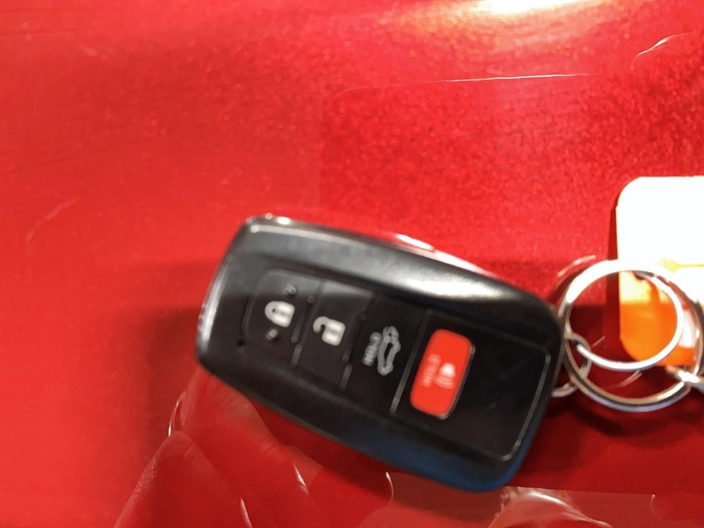 2020 Toyota Highlander in Jonquière, Quebec - 21 - w1024h768px