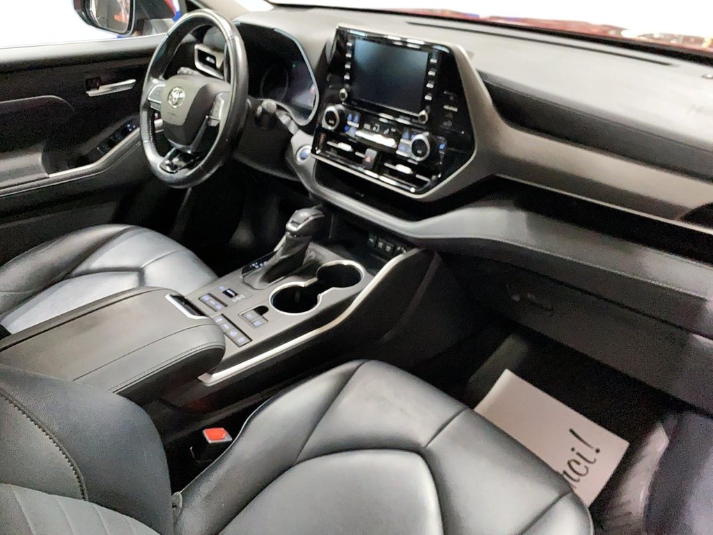 2020 Toyota Highlander in Jonquière, Quebec - 20 - w1024h768px