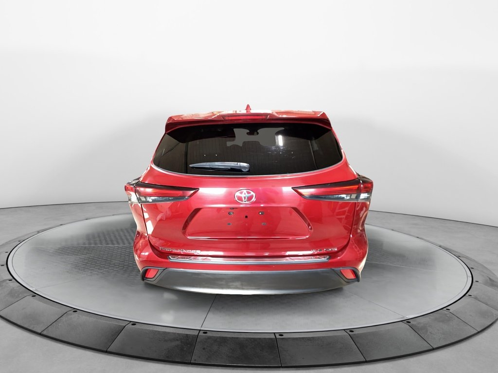 2020 Toyota Highlander in Jonquière, Quebec - 3 - w1024h768px