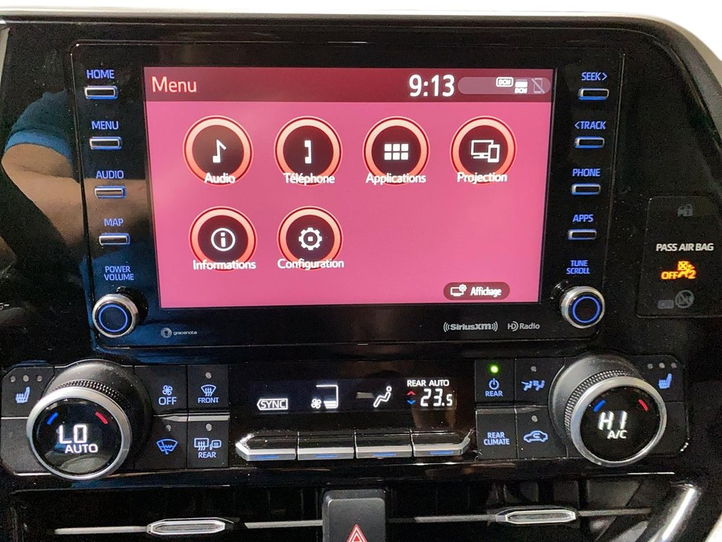 2020 Toyota Highlander in Jonquière, Quebec - 14 - w1024h768px