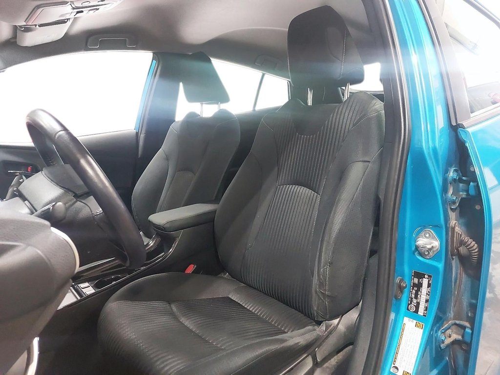 Toyota Prius Prime  2021 à Sept-Îles, Québec - 9 - w1024h768px