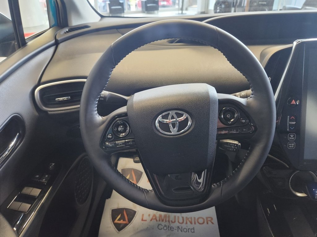 2022 Toyota PRIUS PRIME in Sept-Îles, Quebec - 12 - w1024h768px