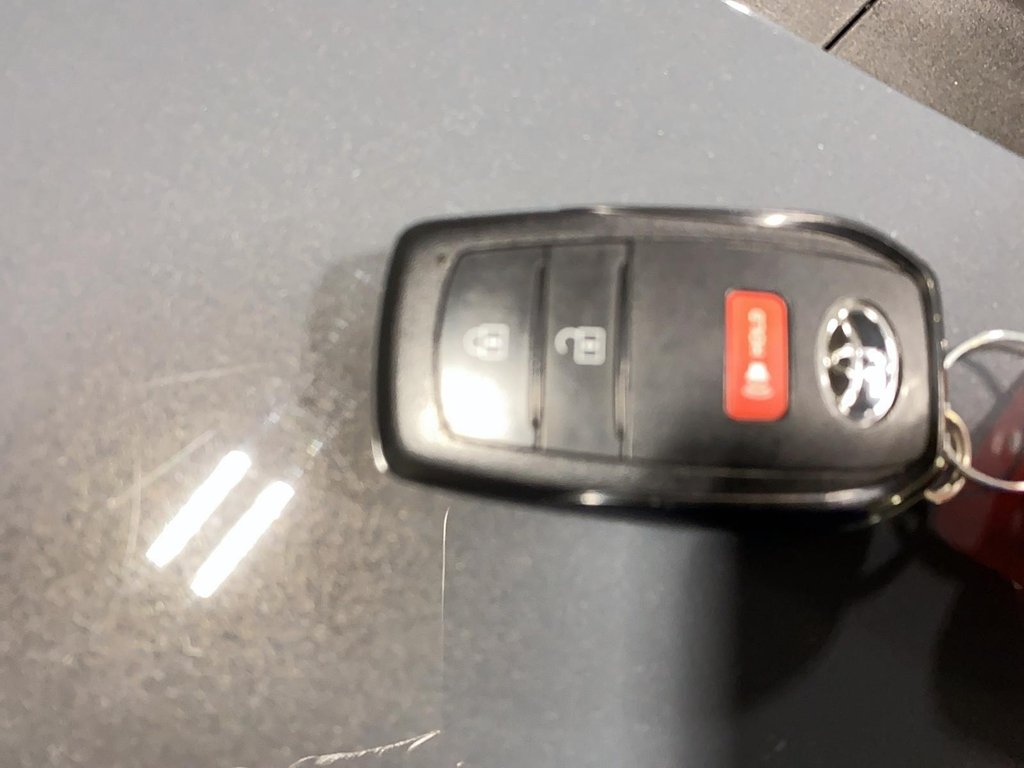 Toyota Prius Prime  2024 à Chicoutimi, Québec - 19 - w1024h768px