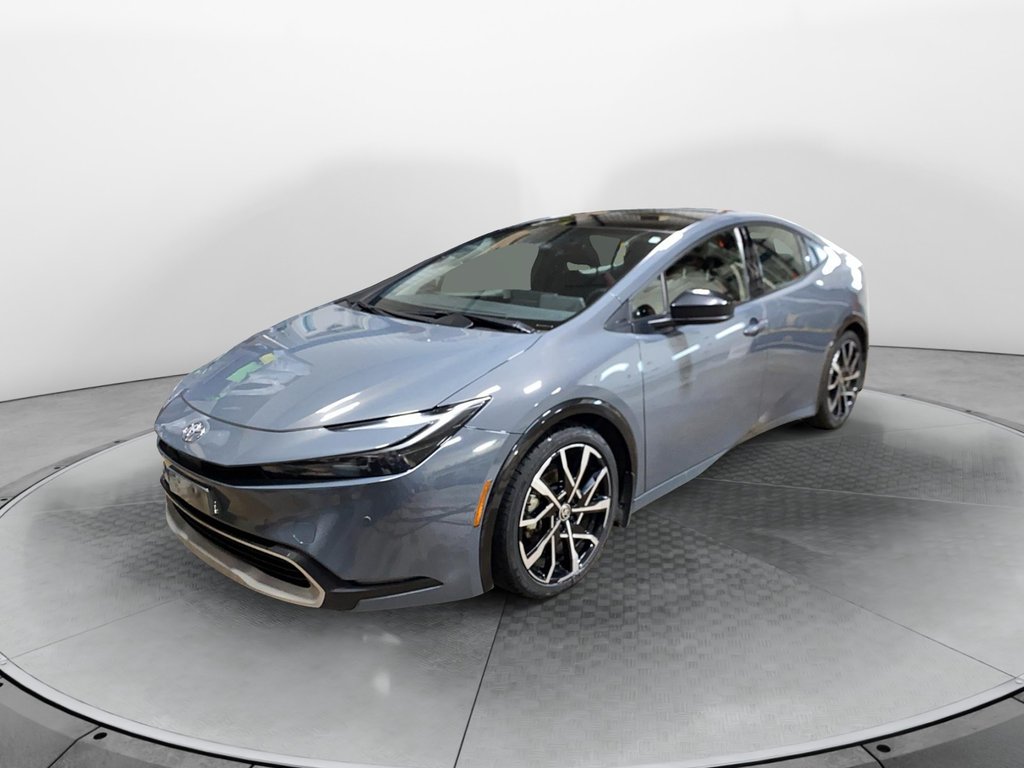 Toyota Prius Prime  2024 à Chicoutimi, Québec - 1 - w1024h768px