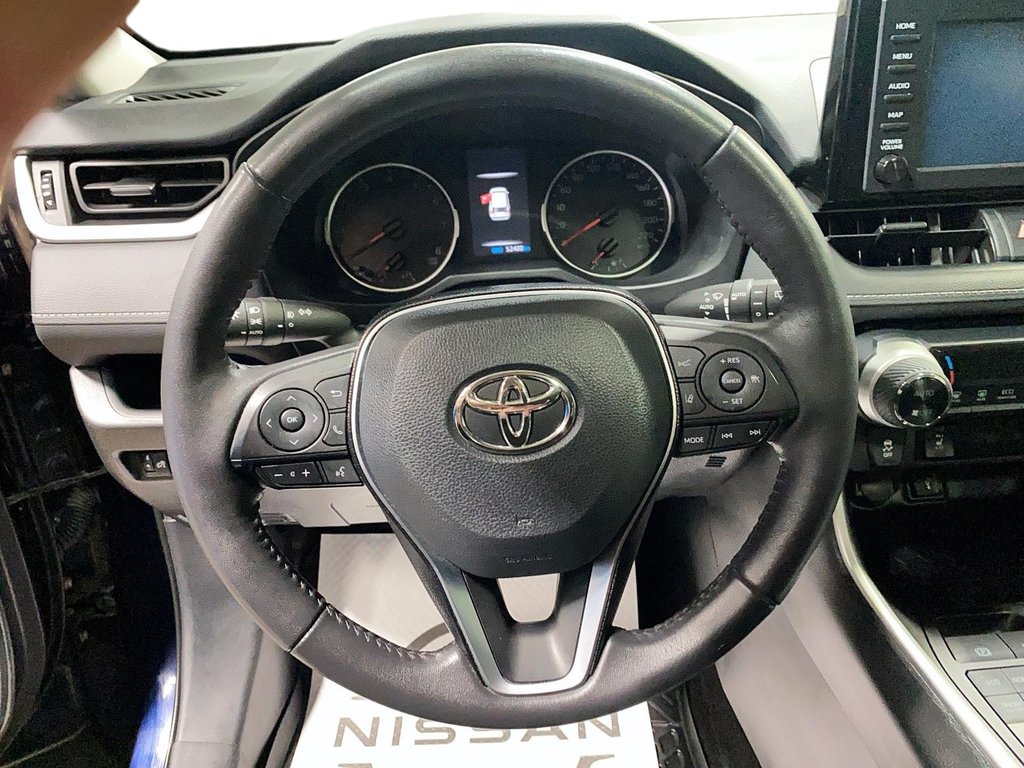 Toyota RAV4 AWD XLE  2021 à Chicoutimi, Québec - 12 - w1024h768px