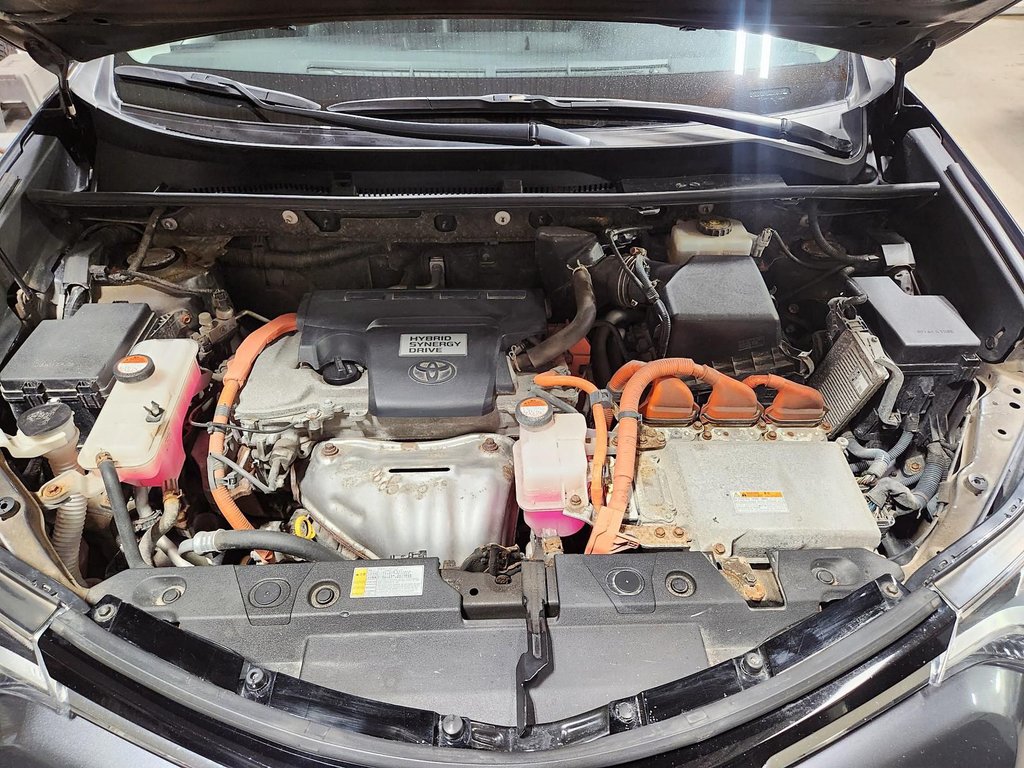 2015 Toyota RAV4 Hybrid in Sept-Îles, Quebec - 11 - w1024h768px