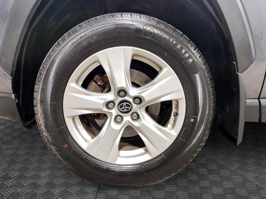 2019 Toyota RAV4 in Baie-Comeau, Quebec - 7 - w1024h768px