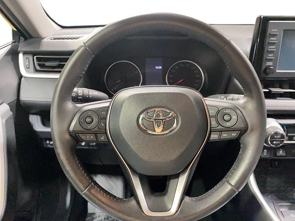 2020 Toyota RAV4 in Jonquière, Quebec - 11 - w1024h768px
