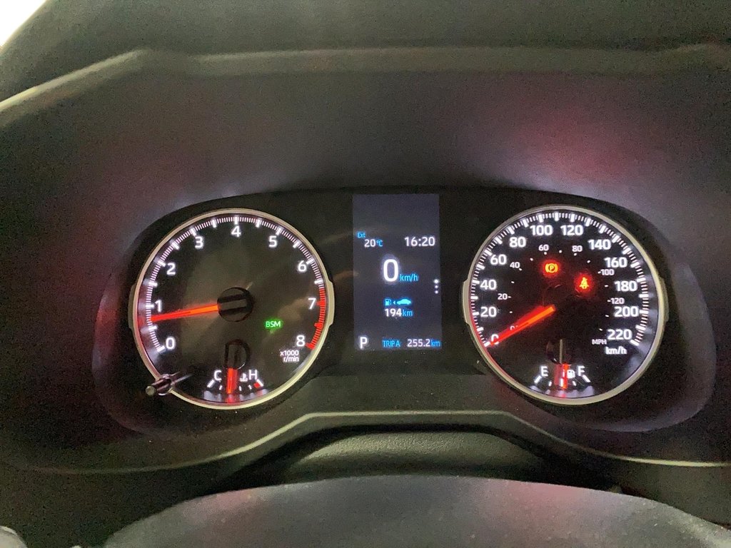 2020 Toyota RAV4 in Jonquière, Quebec - 13 - w1024h768px
