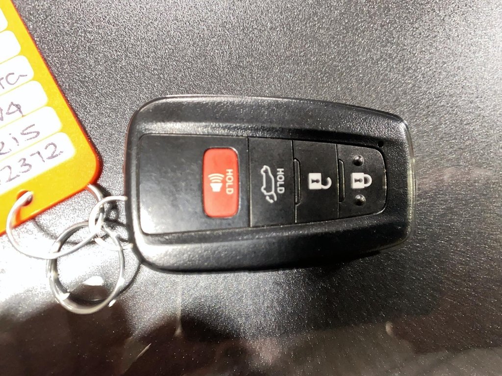 2020 Toyota RAV4 in Jonquière, Quebec - 21 - w1024h768px