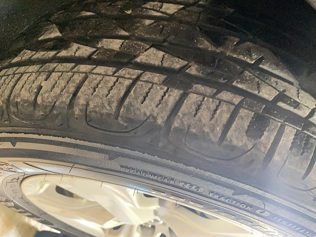 2020 Toyota RAV4 in Jonquière, Quebec - 18 - w1024h768px