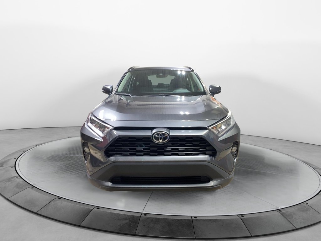 2020 Toyota RAV4 in Jonquière, Quebec - 2 - w1024h768px