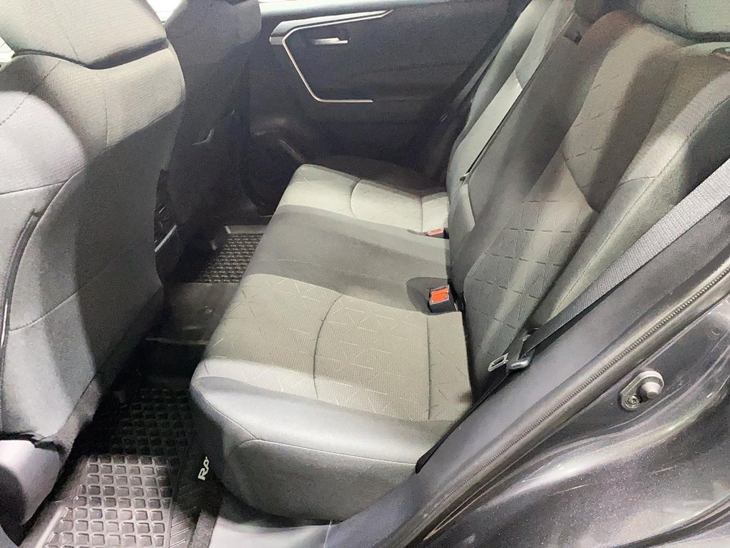 2020 Toyota RAV4 in Jonquière, Quebec - 19 - w1024h768px